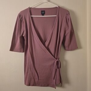 GAP Shirt Pink Ribbed Wrap to Wispy Mauve Womens Small Short Sleeve V Neck Top